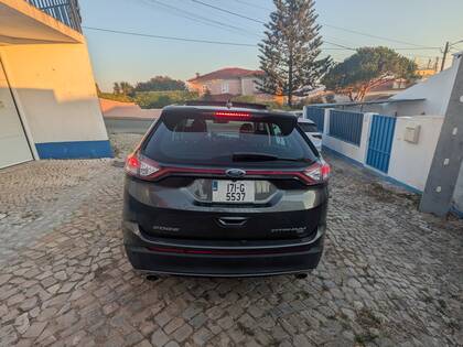 Rear three-quarter