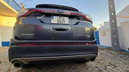 Rear three-quarter right